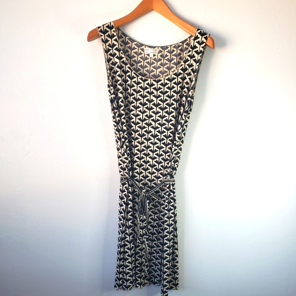 Max Studio Specialty Products Belted Sleeveless Dress Geometric Black & …